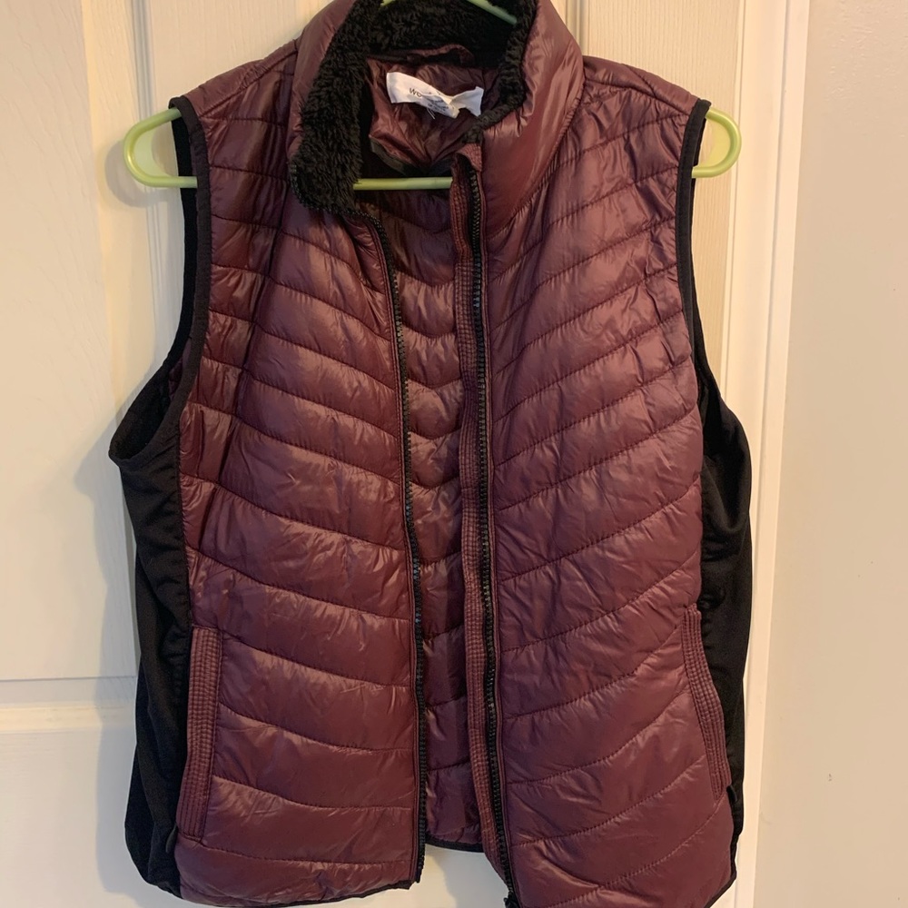 Plum slim puffer vest